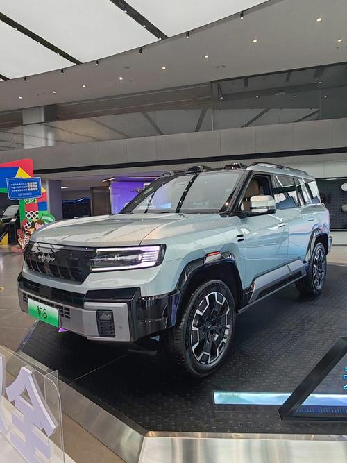 深圳宝安区玛雷振企业管理咨询比亚迪方程豹硬派越野的爆款，英菲尼迪35周年与你共成长